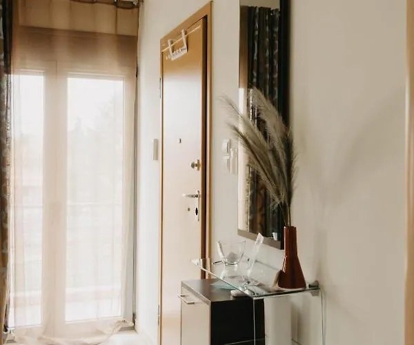 Dimsim Home-σπίτι με όνομα Apartment